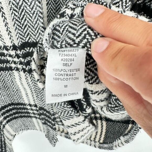 White Birch Black and White Plaid Button-Down Shirt - Picture 5 of 12